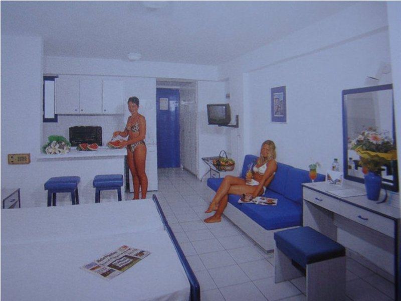 Kassavetis Hotel Херсонисос Екстериор снимка